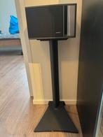 2 Bose speakers met originele standaard, Ophalen of Verzenden, Zo goed als nieuw, Bose, 120 watt of meer