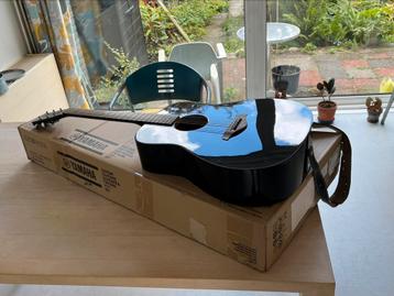 Yamaha FG800 zwart beschikbaar voor biedingen