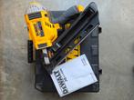 Dewalt DCN692 nagelpistool/tacker 18v, Ophalen, Zo goed als nieuw