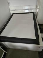 Ikea bed met matras 160x200, Huis en Inrichting, Slaapkamer | Boxsprings, 160 cm, Gebruikt, Ophalen of Verzenden, Wit
