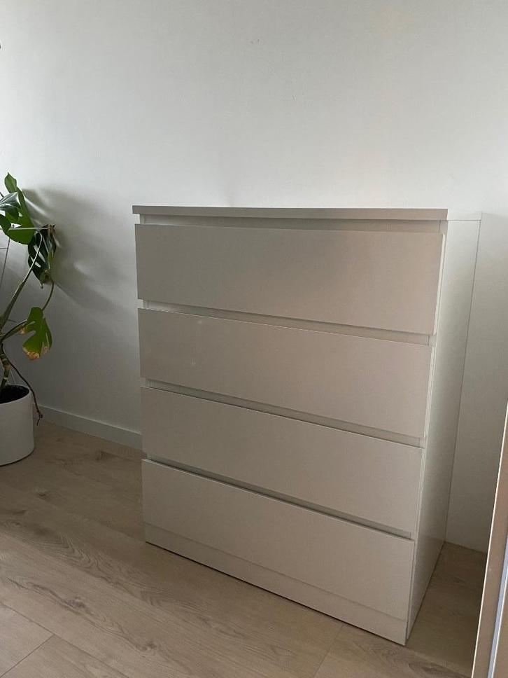Malm IKEA ladekast hoogglans wit, Huis en Inrichting, Kasten | Ladekasten, Zo goed als nieuw, Minder dan 100 cm, 50 tot 100 cm