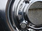 Ford Fiesta velgen + wieldoppen 15 inch, Ophalen, Personenwagen, Zomerbanden, Velg(en)