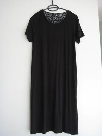 Zwart jurkje maat S korte mouw met kant viscose NIEUW! beschikbaar voor biedingen