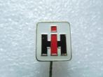 speldje HI International Harvester, Verzamelen, Speldjes, Pins en Buttons, Ophalen of Verzenden, Zo goed als nieuw, Overige onderwerpen