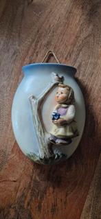 Hummel Goebel Vaasje 1956 - Wandvaas, Ophalen of Verzenden