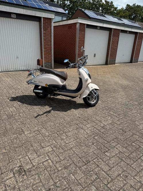 Milano bella/gy6 retro scooter, Fietsen en Brommers, Scooters | Overige merken, Gebruikt, Ophalen