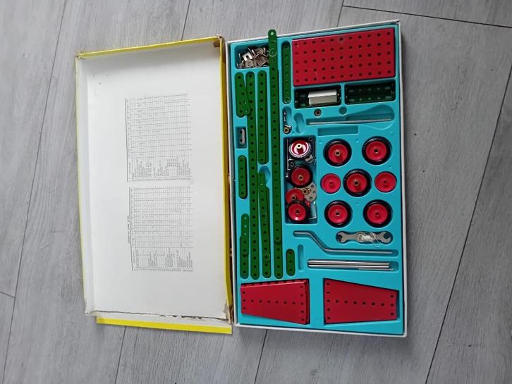 Temsi; Metalen constructie box - vintage, Kinderen en Baby's, Speelgoed | Educatief en Creatief, Zo goed als nieuw, Knutselen