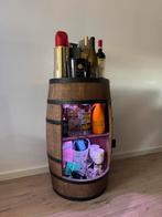 Unieke wijnvat barkast met LED verlichting, Ophalen, Gebruikt, Inclusief barstoelen