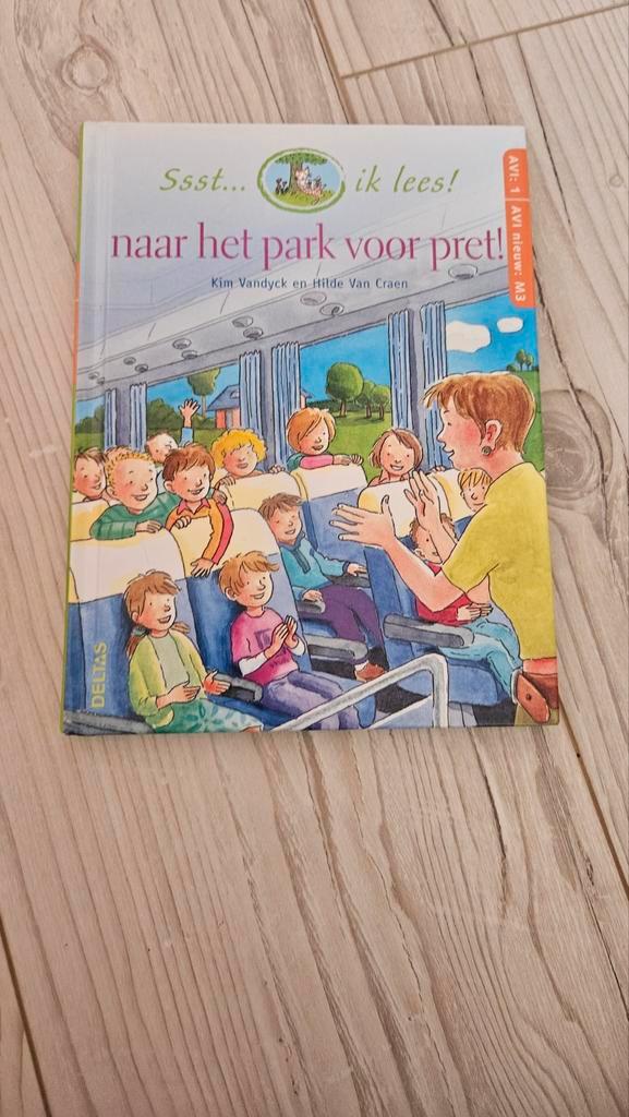 Ssst... ik lees! naar het park voor pret!, Boeken, Kinderboeken | Jeugd | onder 10 jaar, Zo goed als nieuw, Fictie algemeen, Ophalen
