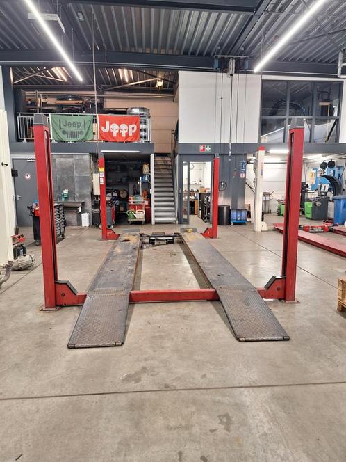 Hefbrug 4 koloms koni rai apk brug 5 meter rijbanen, Auto diversen, Autogereedschap, Ophalen