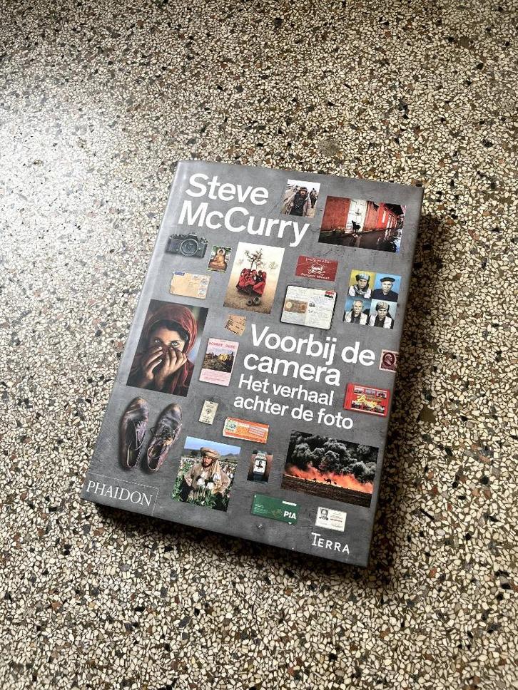 Steve McCurry - Voorbij de camera - Boek, Boeken, Kunst en Cultuur | Fotografie en Design, Zo goed als nieuw, Fotografen, Ophalen