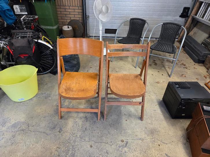 2 houten klapstoeltjes, Huis en Inrichting, Stoelen, Gebruikt, Twee, Hout, Bruin, Ophalen