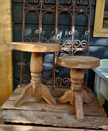 Mini wijntafeltjes  beschikbaar voor biedingen