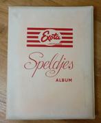 speldjesalbum  EXOTA   vol met speldjes     (01), Ophalen of Verzenden, Overige onderwerpen, Speldje of Pin