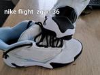 Nike jordan flight maat 36 sneakers hoog wit als nieuw, Jongen, Ophalen of Verzenden, Zo goed als nieuw, Sportschoenen