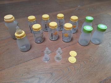 Ardo en medela moedermelkflesjes, met spenen beschikbaar voor biedingen