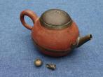Aparte terracotta theepot, lichtbruin, gemerkt, Ned Indië, Antiek en Kunst, Ophalen of Verzenden