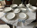 Kerst servies met gouden rand Hutschenreuther, Antiek en Kunst, Antiek | Servies compleet, Ophalen of Verzenden