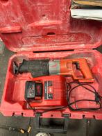 Milwaukee reciprozaag, Doe-het-zelf en Verbouw, Gereedschap | Zaagmachines, Gebruikt, Ophalen of Verzenden, 1200 watt of meer