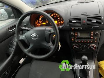 Kachel Bedieningspaneel van een Toyota Avensis beschikbaar voor biedingen