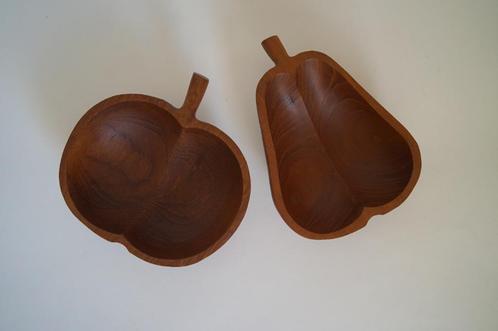 Vintage teakhouten peer en appel vormig snack schaaltjes, Huis en Inrichting, Woonaccessoires | Schalen en Manden, Zo goed als nieuw