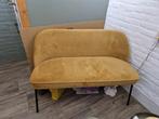 Okergeel velours bankje als nieuw, Huis en Inrichting, Banken | Sofa's en Chaises Longues, Ophalen, Tweepersoons, 75 tot 100 cm