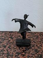 Bronzen beeldje van Corry Ammerlaan. Vrolijk dansen meisje., Antiek en Kunst, Ophalen of Verzenden, Brons