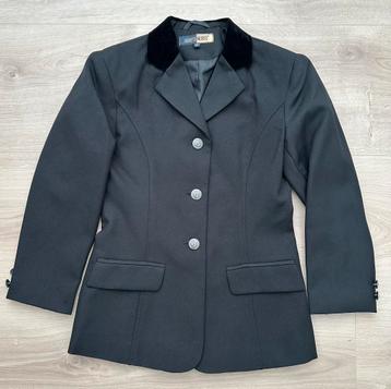 Dressuur set (jas-shirt-broek-handschoenen) size 140 beschikbaar voor biedingen