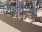 Winkelvitrines toonbanken vitrine kasten acht stuks, Zakelijke goederen, Kantoor en Winkelinrichting | Winkel en Inventaris, Ophalen of Verzenden