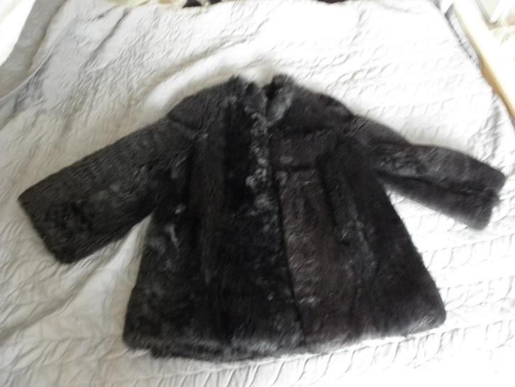 Zware zwarte gevoerde imitatie bont jas XL zeer nette staat, Kleding | Dames, Jassen | Winter, Zo goed als nieuw, Maat 46/48 (XL) of groter