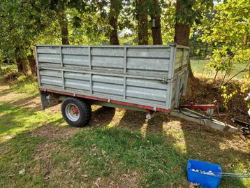 Landbouw aanhanger, 2 zijdige hydraulische kiep, 4 ton beschikbaar voor biedingen