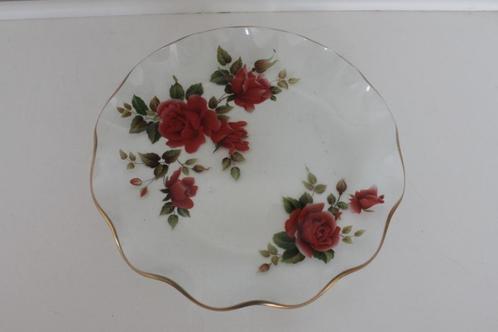Vintage glazen schaal met handgeschilderde rozen. Chance., Antiek en Kunst, Antiek | Schalen, Ophalen of Verzenden
