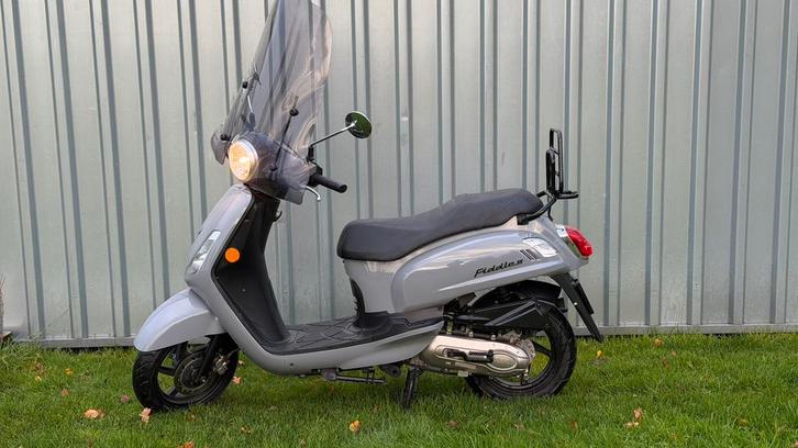 Sym fiddle 2, Fietsen en Brommers, Scooters | SYM, Zo goed als nieuw, Fiddle, Maximaal 45 km/u, Benzine, Ophalen