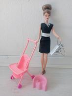 Roze Barbie buggy / poppenwagen / kinderwagen en plaspotje, Ophalen of Verzenden, Zo goed als nieuw, Overige typen