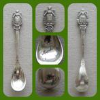 Lepeltje Markervrouw in Klederdracht  (Verzendkosten € 1,40), Verzamelen, Verzenden, Verzilverd, Zo goed als nieuw, Metaal