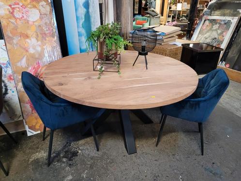 Ronde teak /arcasia tafel 150 cm met zware metalen spin-poot, Huis en Inrichting, Tafels | Eettafels, Zo goed als nieuw, 100 tot 150 cm