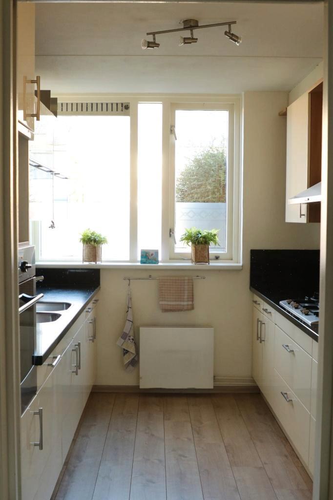 Keuken met apparatuur, Huis en Inrichting, Keuken | Complete keukens, Gebruikt, Dubbelwandige keuken, Wit, Graniet of Steen, Hoogglans of Gelakt