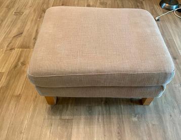 Hocker/voetenbank beschikbaar voor biedingen