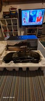 TESLA S DEALER EDITION, Hobby en Vrije tijd, Modelauto's | 1:18, Ophalen of Verzenden, Zo goed als nieuw