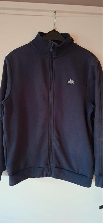 Donkerblauw Lonsdale Vest Maat M beschikbaar voor biedingen