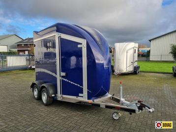 Bonilla B4,polyester 2-paards,600 kg,zadelkamer beschikbaar voor biedingen