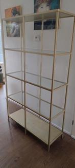 Stellingkast Ikea VITTSJÖ goud gespoten glas vitrine, 50 tot 100 cm, Glas, 25 tot 50 cm, Zo goed als nieuw