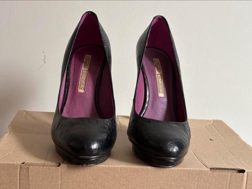Zwarte leren hakken met kleine plateau – BUFFALO – maat 37, Kleding | Dames, Schoenen, Zo goed als nieuw, Pumps, Zwart, Ophalen of Verzenden