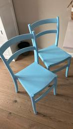 2 leuke lichtblauwe terras stoelen eetkamer stoelen plastic, Tuin en Terras, Tuinstoelen, Plastic, Gebruikt, Stapelbaar, Ophalen