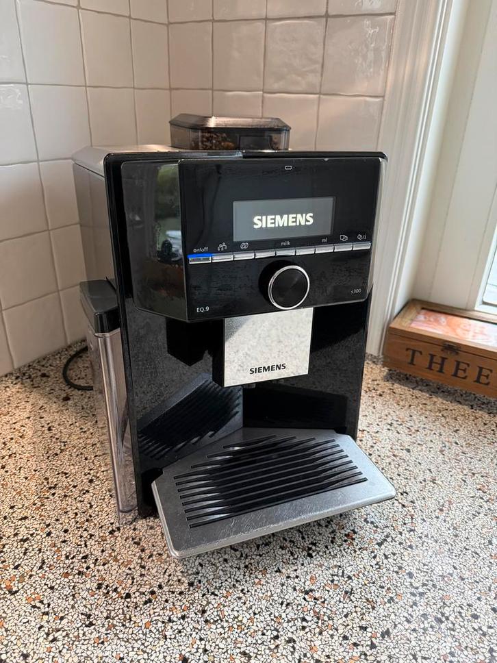 Siemens EQ.9 s300 Koffiemachine, Witgoed en Apparatuur, Koffiezetapparaten, Gebruikt, Koffiebonen, Koffiemachine, 10 kopjes of meer
