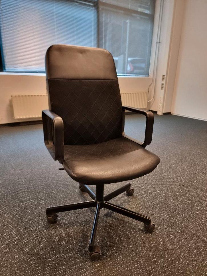 Zwarte bureaustoel (RENBERGET), Huis en Inrichting, Bureaustoelen, Zo goed als nieuw, Bureaustoel, Zwart, Ophalen