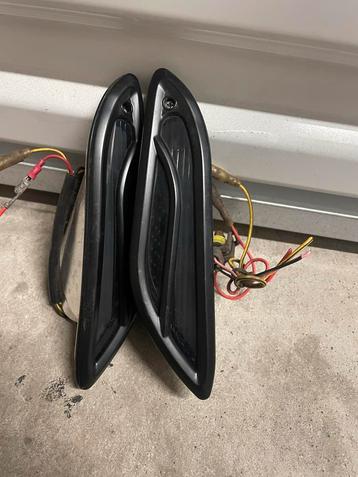 Vespa sprint ledjes beschikbaar voor biedingen