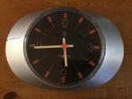 Vintage Philips HF Quartz Wandklok, Antiek en Kunst, Antiek | Klokken, Ophalen of Verzenden