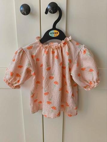 Shirt baby maat 62 oranje met bloemen beschikbaar voor biedingen
