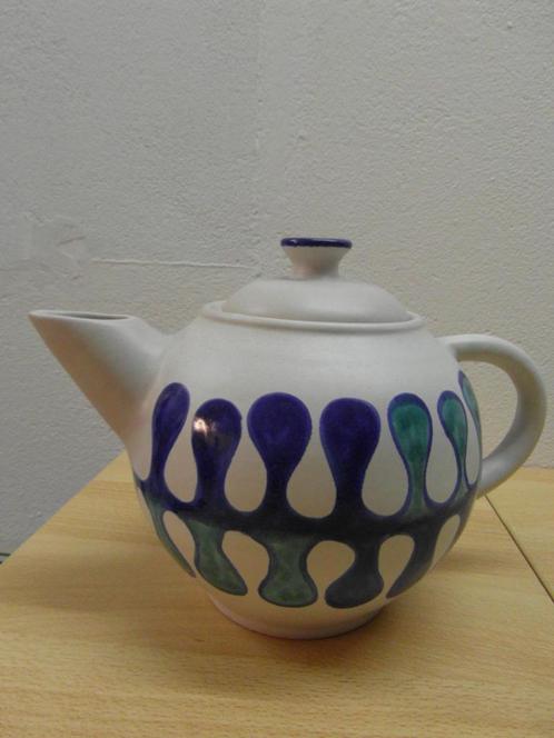 Theeservies uit Hongarije, handgemaakt, aardewerk, Huis en Inrichting, Keuken | Servies, Zo goed als nieuw, Kop(pen) en/of Schotel(s)